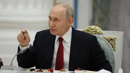 Путин в День России встретился с участниками спецоперации